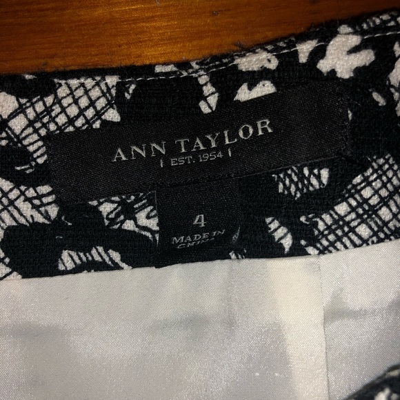 Ann Taylor Loft Floral / Lace Pencil Skirt - Picture 4 of 5